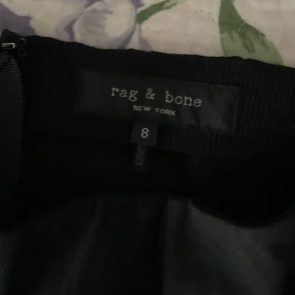 Rag & Bone Black Skinny Pants with Button Detail; size 8 - Picture 4 of 6